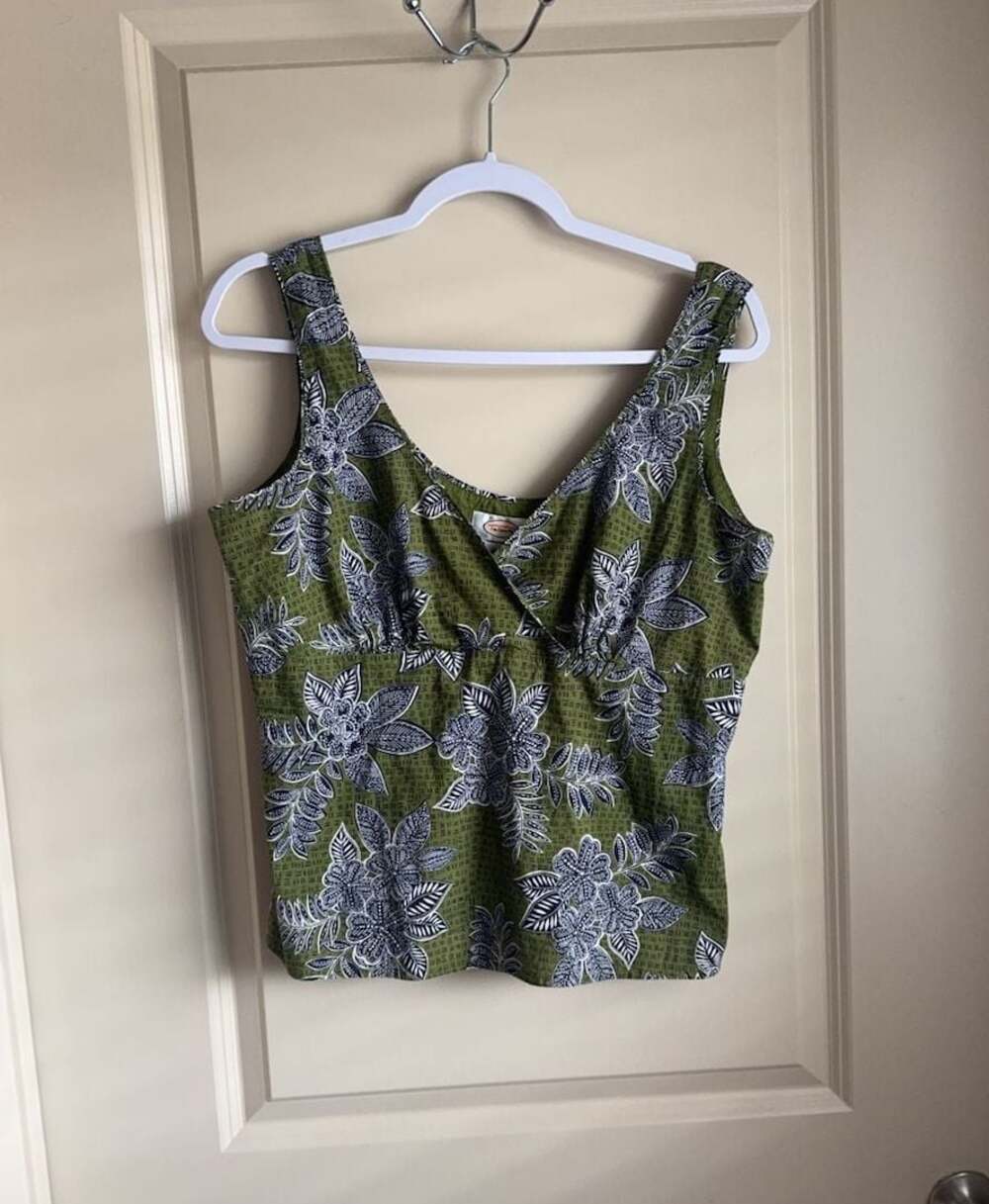 Talbots Cotton Tank Top V-Neck Vacation Summer Stretch Green Floral Sz M